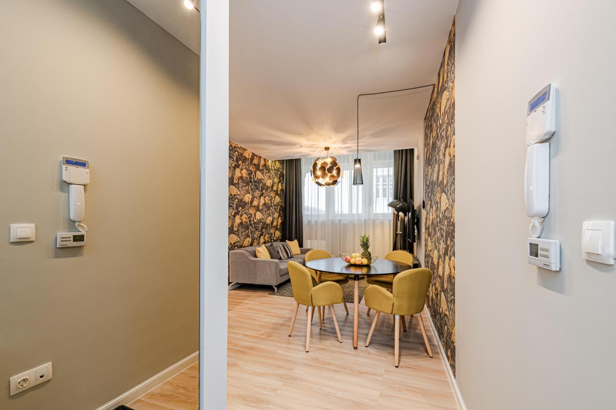 Luxury Tropical Apartment At บูดาเปสต์ ภายนอก รูปภาพ
