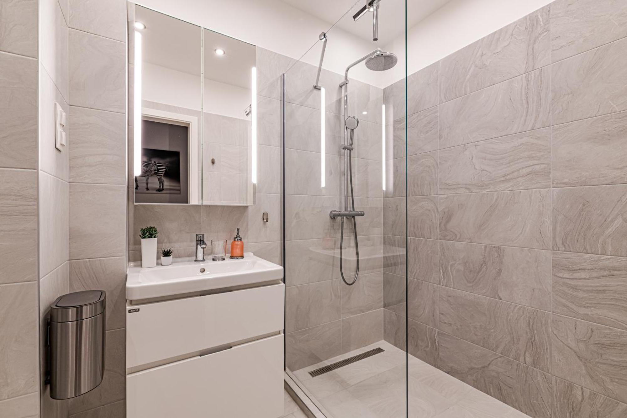 Luxury Tropical Apartment At บูดาเปสต์ ภายนอก รูปภาพ